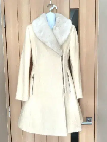 울 퍼 포함 A 라인 코트