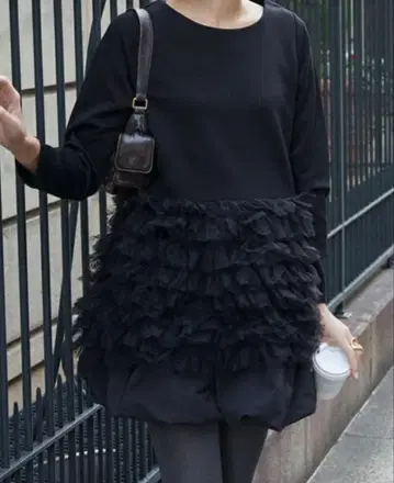 [ 미사용 ] DONOBAN 도킹 튤 튜닉 블랙 도트