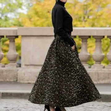 JENNE 제엔느 레오파드 무늬 플레어 스커트 콜라보 S 사이즈