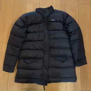 patagonia 블랙 다운 자켓 XXL