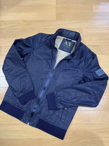 네이비 나일론 집업 자켓