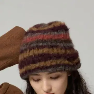 TINA JOJUN 멀티 컬러 스트라이프 니트 모자