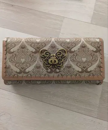 안나수이 장지갑