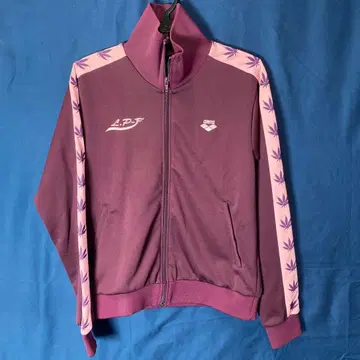 새상품급 ] 아레나 x 루시안 페라피네 저지