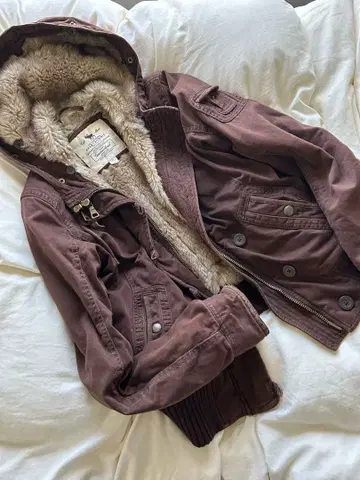 Abercrombie&F itch 후드 점퍼