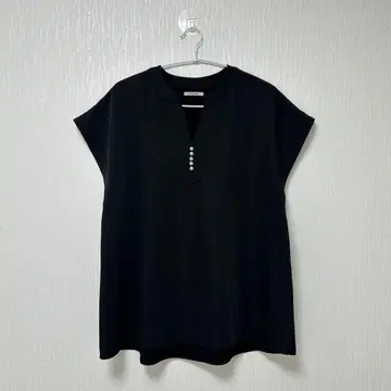 에마테일러 이지케어 펄 버튼 블라우스 상의 프리 블랙 검정