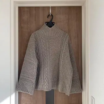 데미룩스 빔즈 아란 편직 하이넥 니트