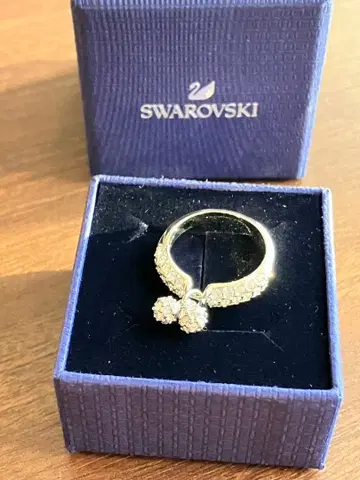 SWAROVSKI 반지 [ 14호 ] 파베 클리어 스와로 실버 컬러