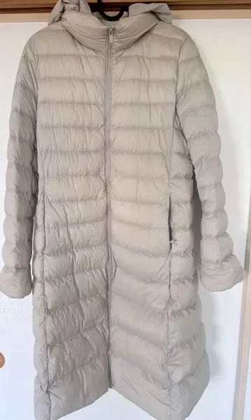울트라 라이트 다운 롱 코트 베이지 M