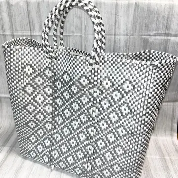 트라코루라 메르카도백 바스켓백 그레이 뜨개질 화이트