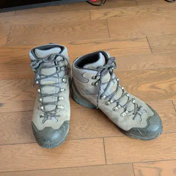 스칼파 등산화 비브람 밑창 그레이 고어텍스