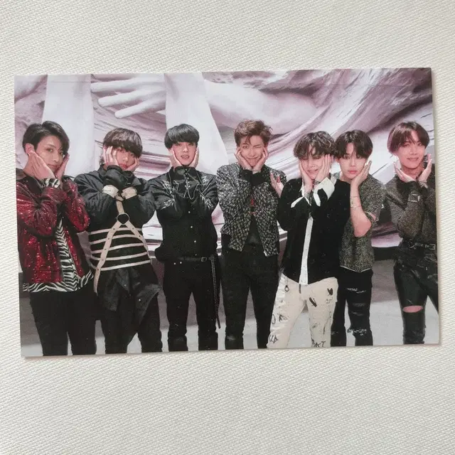 방탄 페이크러브 공방 포카 알엠 진 슈가 제이홉 뷔 지민 정국