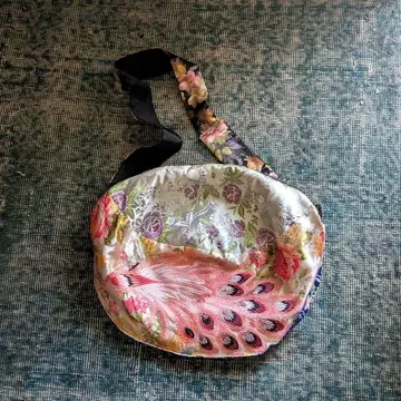 아차츄무 무챠챠 자수 백