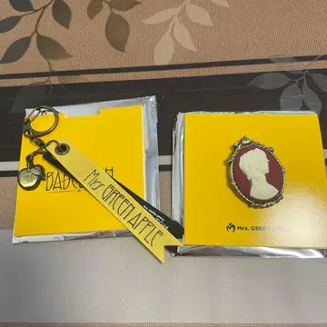 미세스 그린애플 바벨탑 랜덤 굿즈 오오모리 모토키 카메오 참