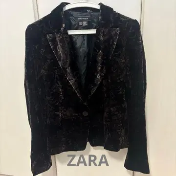 Y2K ZARA WOMAN 벨벳 테일러드 자켓 블랙 플라워 무늬
