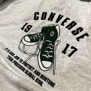 새상품급 컨버스 속기모 트레이닝복