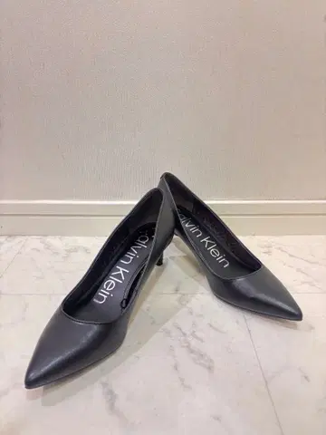 캘빈 클라인 블랙 스틸레토 하이힐