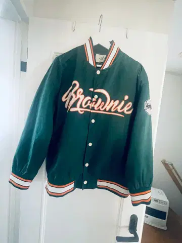 완판템 A'GEM/9 .KOM 바시티 자켓 그린