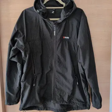 SILAS 블랙 나일론 자켓 후드 부착