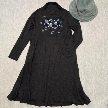 CRESCENT 펠트&자수 도트 모티브 니트 원피스 일본제