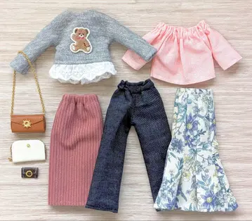 리카짱의 옷 옷 갈아입히기 세트