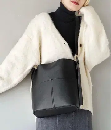 이자카야 매니아 스토어스 숄더백 블랙