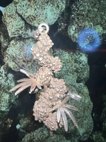 대마 디자인 목걸이