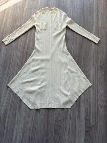 새상품급 셀포드 CELFORD 아이보리 리브 니트 원피스