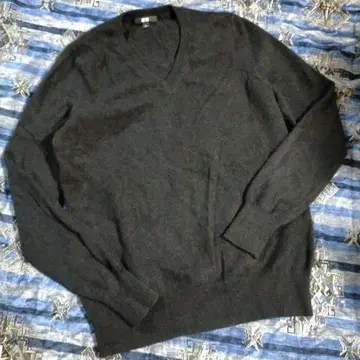 초레어 유니클로 캐시미어 100% V넥 니트 스웨터 L