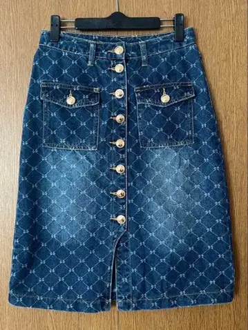 리본 무늬 데님 스커트 무릎 기장 골드 버튼