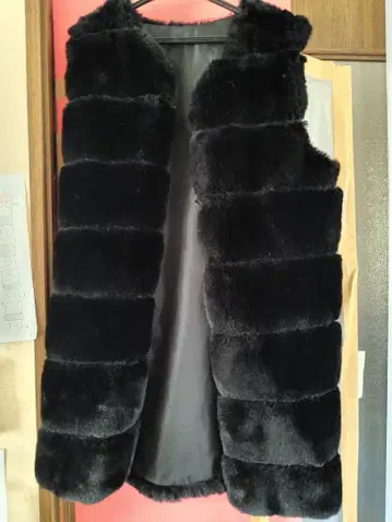 블랙 퍼 베스트 슬리브리스