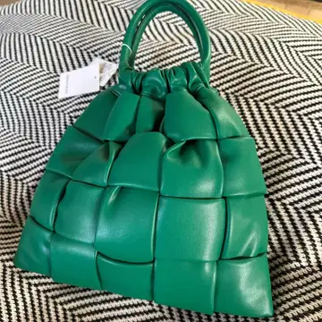 그린 퍼프 퀼팅 핸드백