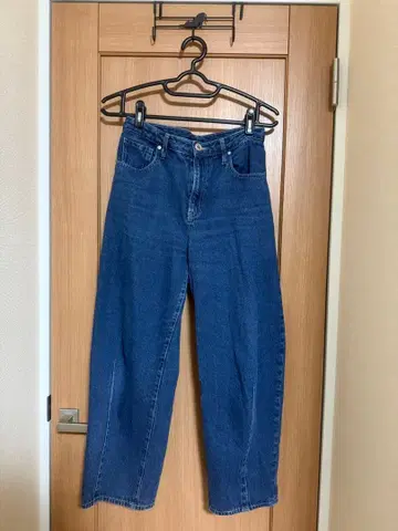 커브 실루엣 데님 누아르 오샤레 워커