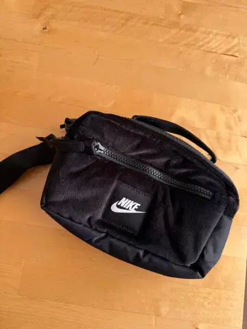 나이키 스포츠 웨어 윈터라이즈드 유틸리티 백