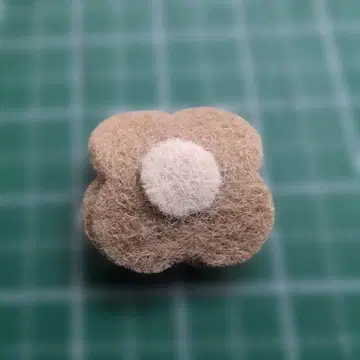 미사용 새상품 라르디니 LARDINI 펠트 풀 토니에르 베이지