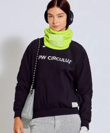 PW CIRCULUS 블랙 맨투맨 골프웨어