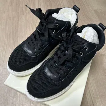 미스키우코 니트 하이컷 스니커즈 사이즈 24cm