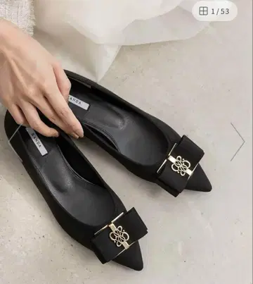 RANDA 모노그램 부품 리본 플랫 펌프스