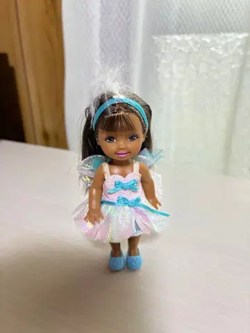 바비의 여동생 켈리 블랙 버전 스완 레이크