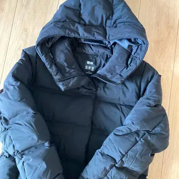 유니클로 다운 블랙 L