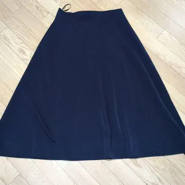 다크 네이비 플레어 스커트 뒷면 지퍼 LL used