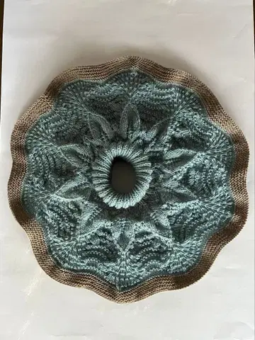 자만님 검토 상품 핸드메이드 리프 무늬 케이프