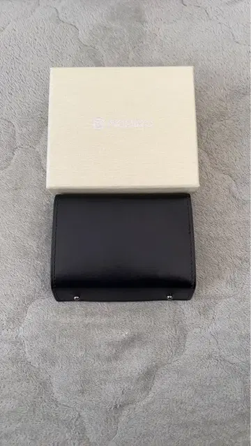 MODIKO 3단 폴더형 지갑 블랙 컬러 가죽