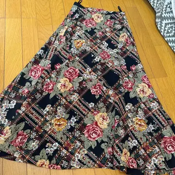 INGEBORG 플레어 스커트 꽃무늬 체크