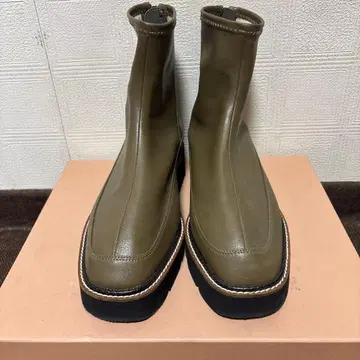 새상품급 르탈론 GRISE 트랙 밑창 숏부츠