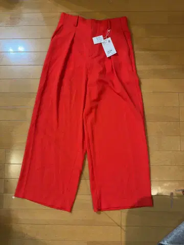 ADAM ET ROPE 빨간색 와이드 팬츠 [ 미사용품 ]