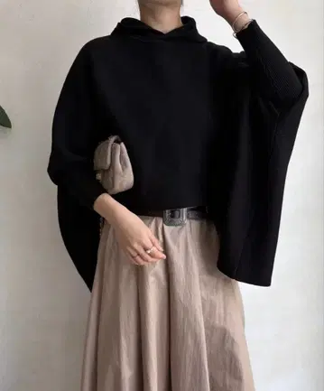 미사용 새상품! DouDou 후디 판초 니트 CYNICAL