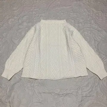 슬로브 이에나 케이블 니트 보트넥 드롭 숄더