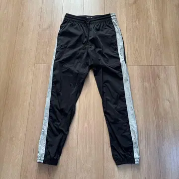 publish brand 조거 팬츠 블랙 실버 스트라이프