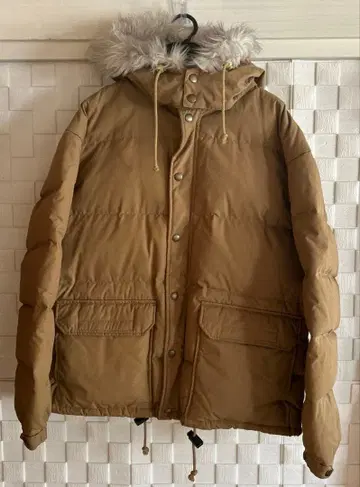 베이지 다운 코트